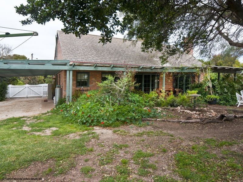 9 Irving Road, Aldinga Beach SA 5173