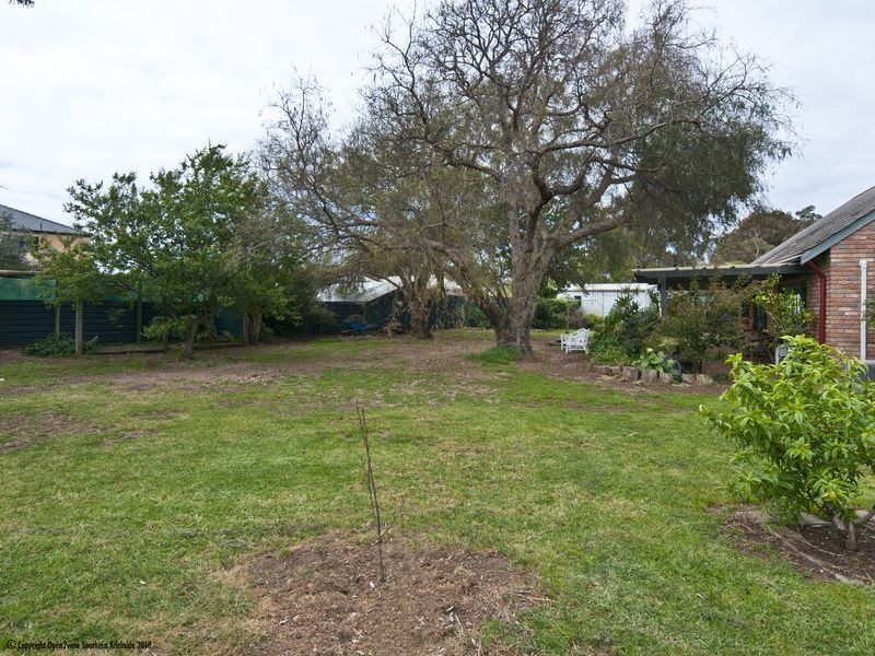 9 Irving Road, Aldinga Beach SA 5173