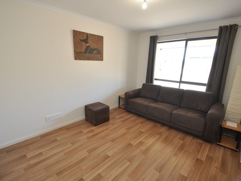 18 McKinlay St, Mount Compass SA 5210