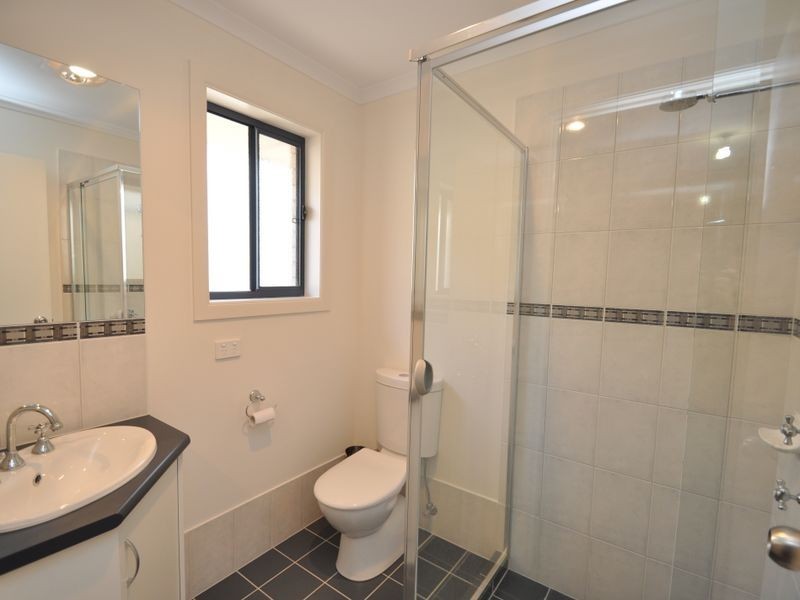 18 McKinlay St, Mount Compass SA 5210