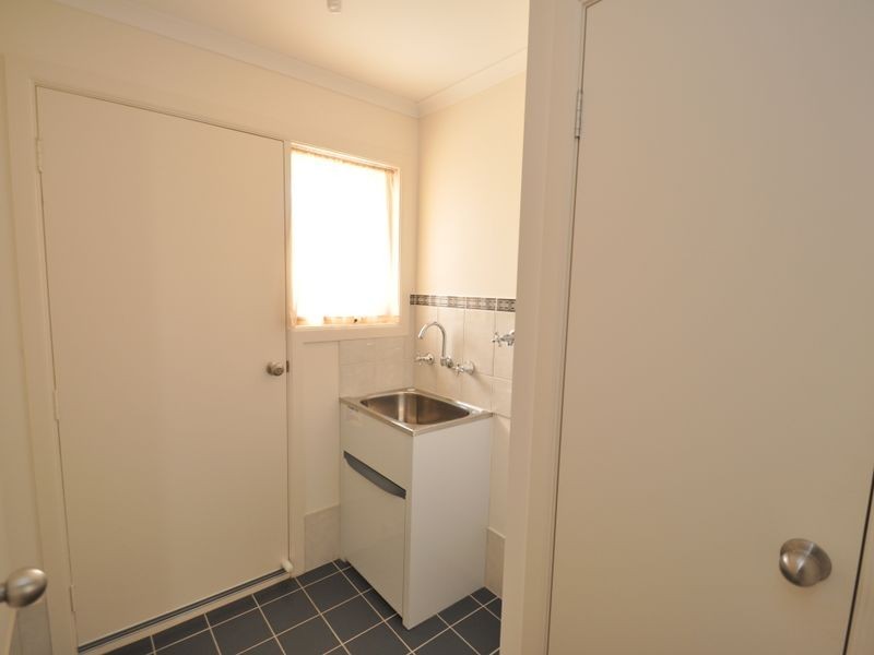 18 McKinlay St, Mount Compass SA 5210