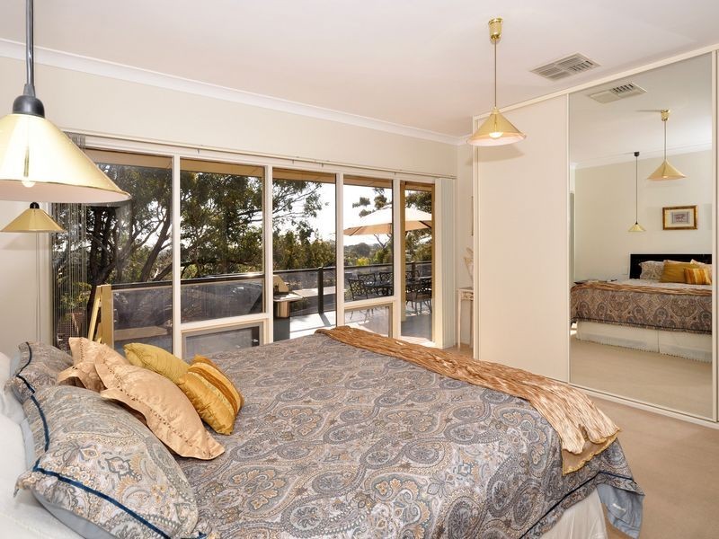 18 Shetland Street, Woodcroft SA 5162