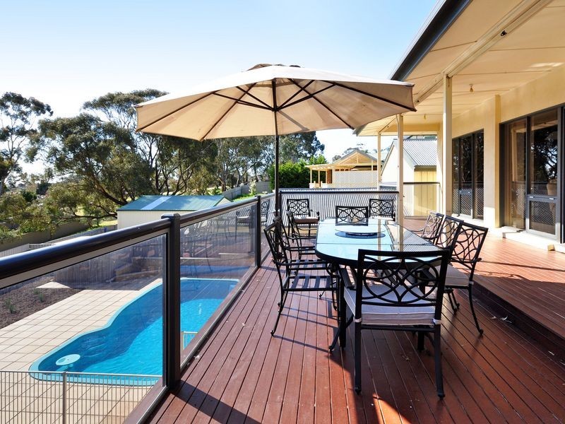 18 Shetland Street, Woodcroft SA 5162