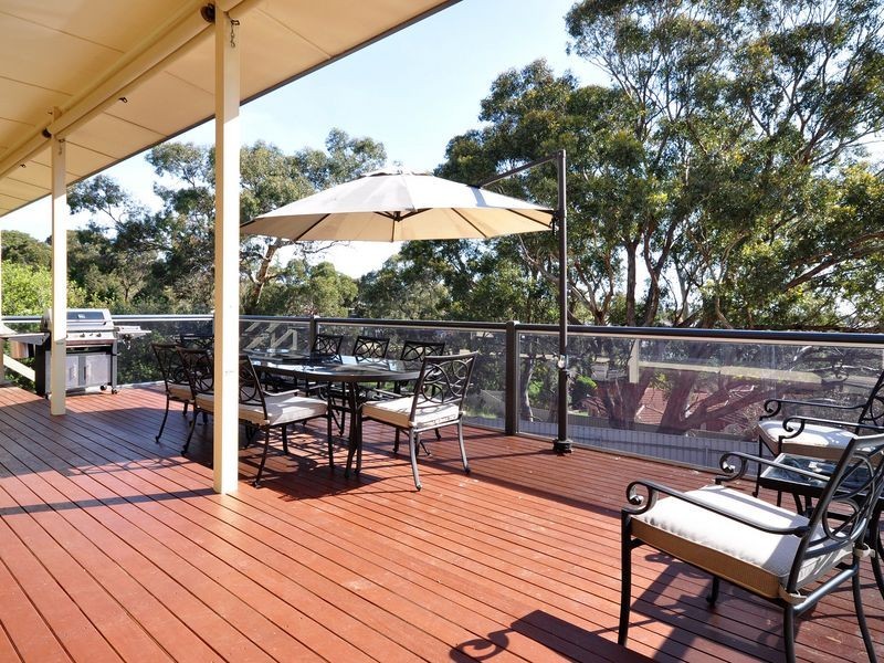 18 Shetland Street, Woodcroft SA 5162