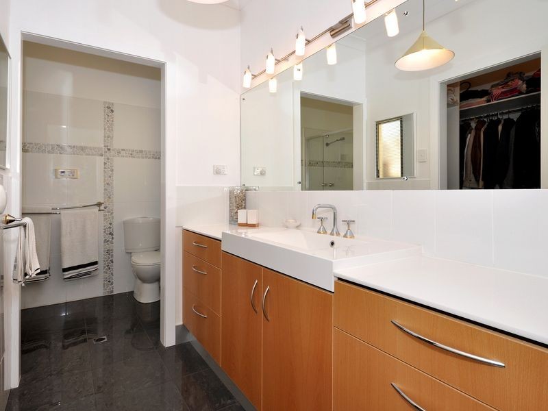 18 Shetland Street, Woodcroft SA 5162