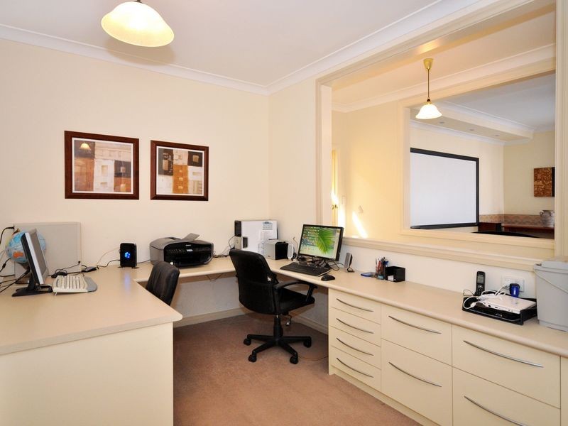 18 Shetland Street, Woodcroft SA 5162