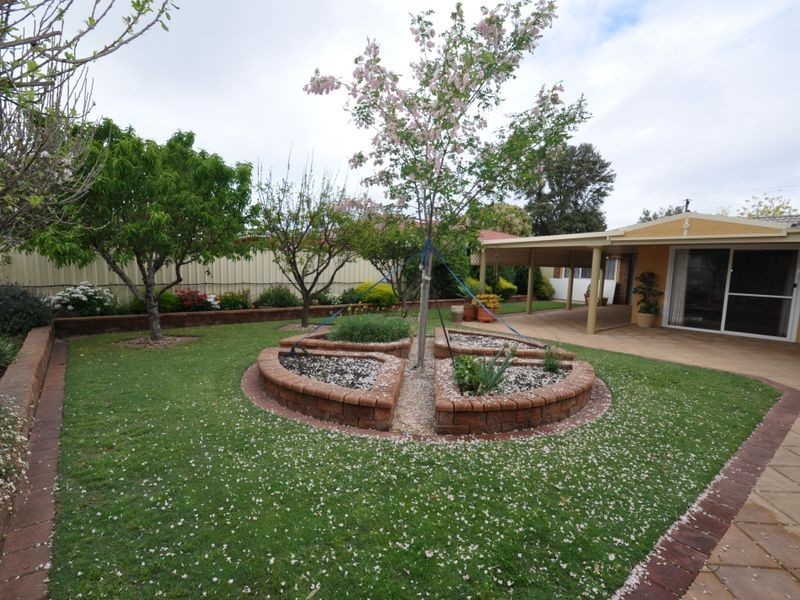 21 Croser Avenue, Aldinga Beach SA 5173