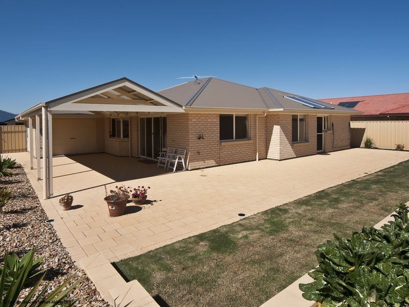 9 Offshore Ave, Aldinga Beach SA 5173