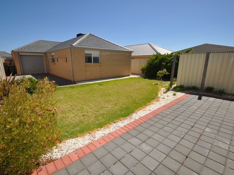 30 Blue Bay Avenue, Aldinga Beach SA 5173