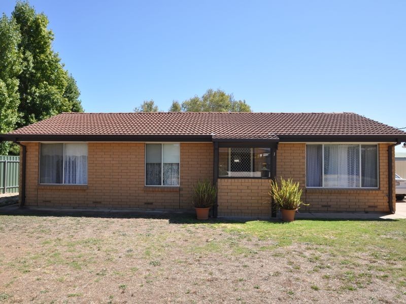 1 Moore Street, Aldinga Beach SA 5173