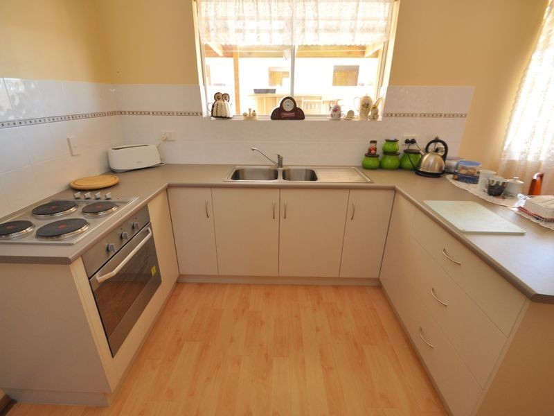 1 Moore Street, Aldinga Beach SA 5173