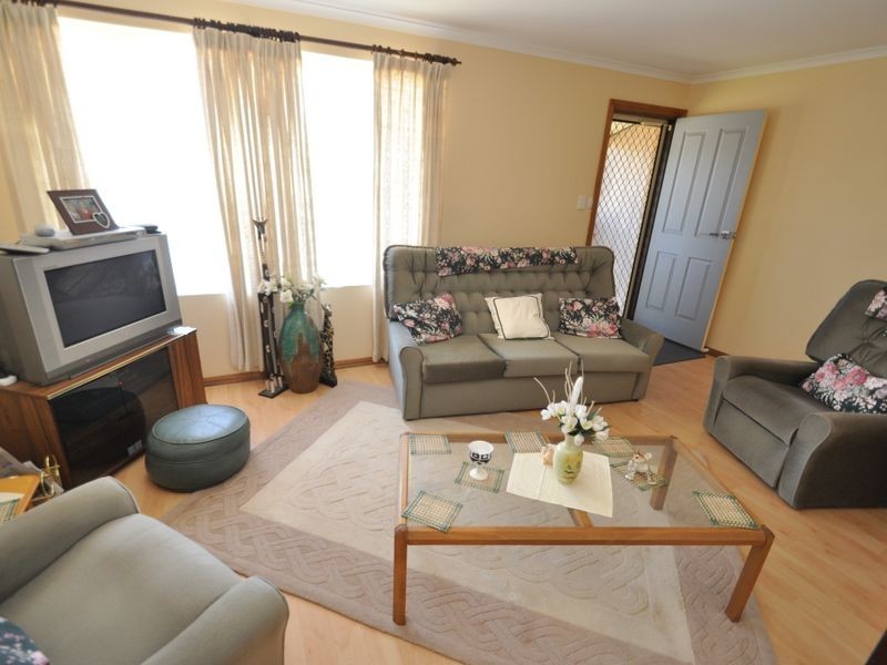 1 Moore Street, Aldinga Beach SA 5173