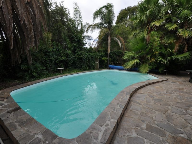 2 Burns Crt, Morphett Vale SA 5162