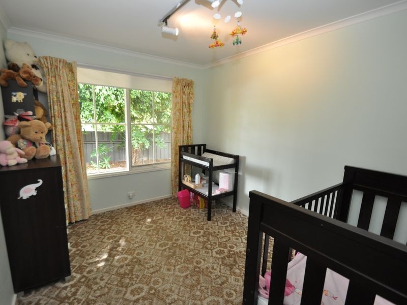 2 Burns Crt, Morphett Vale SA 5162
