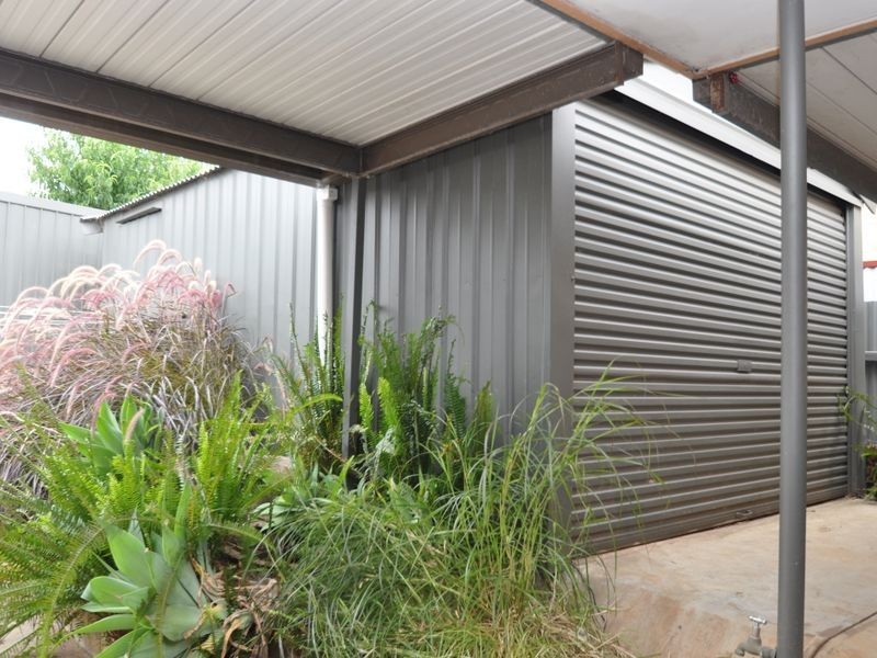 2 Burns Crt, Morphett Vale SA 5162