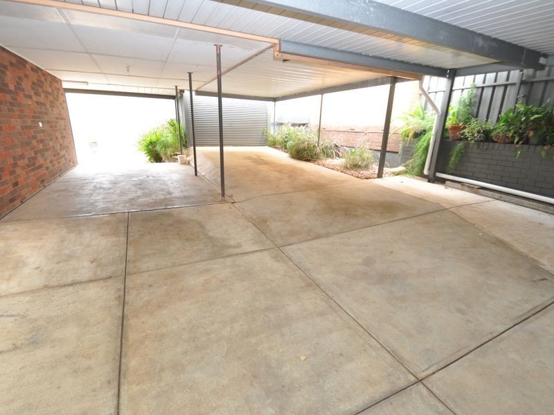 2 Burns Crt, Morphett Vale SA 5162