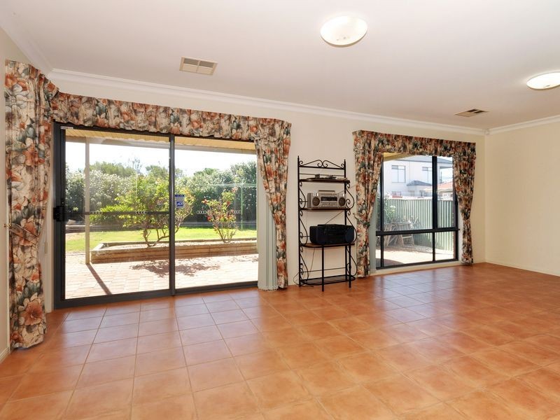 122 Esplanade, Aldinga Beach SA 5173