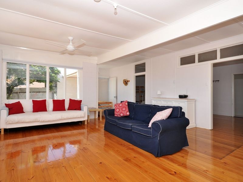 6 Robert Street, Sellicks Beach SA 5174