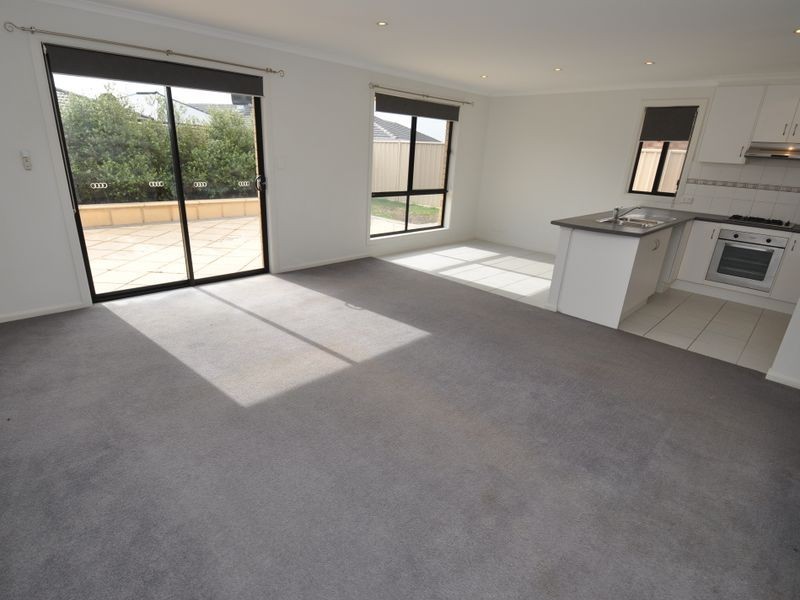 7 Blue Bay Avenue, Aldinga Beach SA 5173