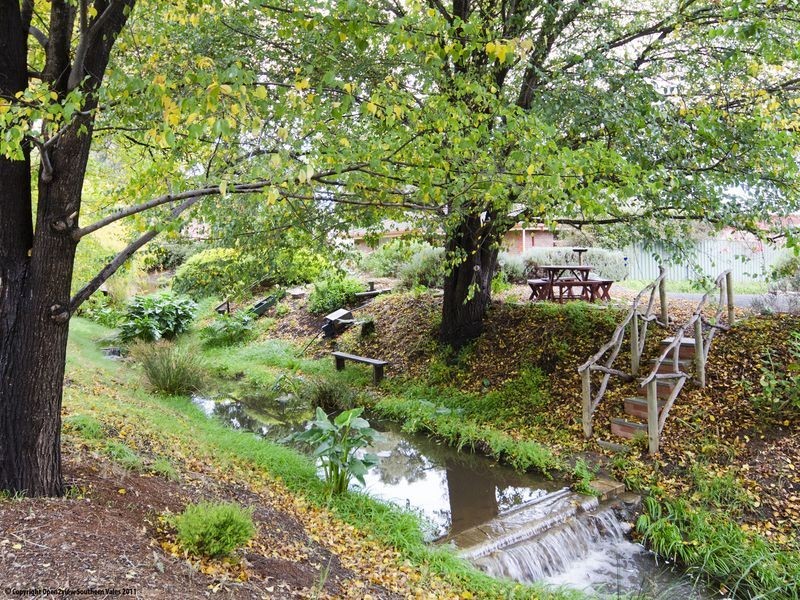 1 Kernick Avenue, Willunga SA 5172