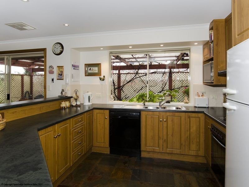 1 Kernick Avenue, Willunga SA 5172