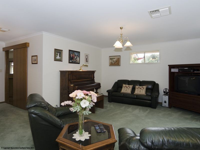 1 Kernick Avenue, Willunga SA 5172