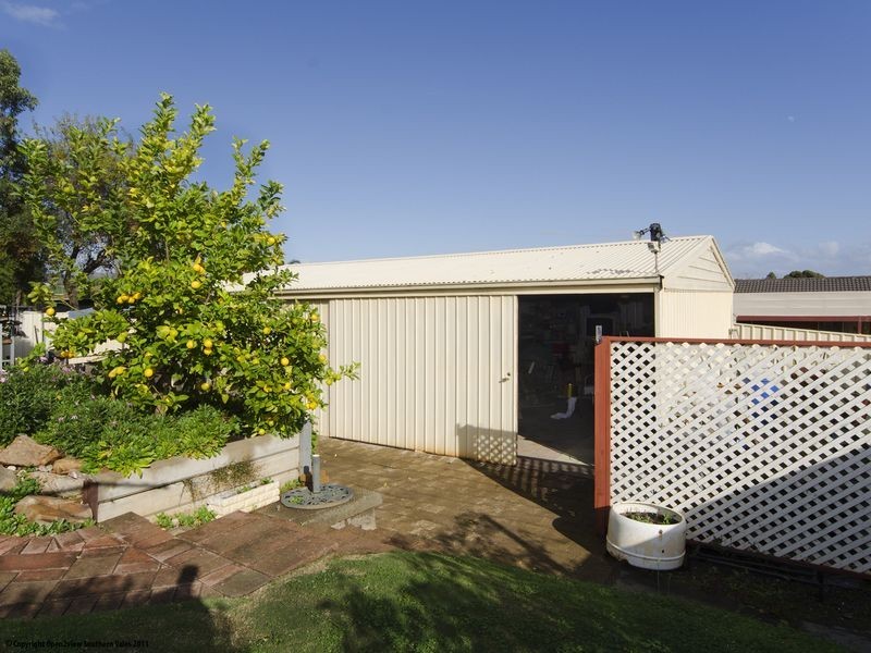 1 Kernick Avenue, Willunga SA 5172