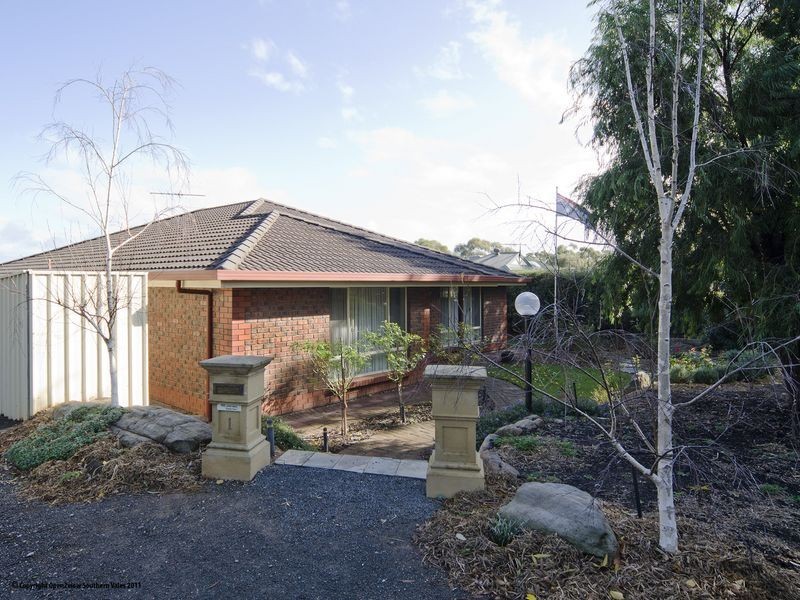 1 Kernick Avenue, Willunga SA 5172