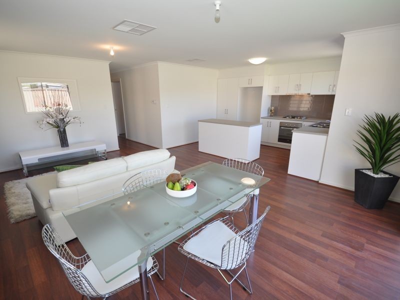 60 Quinliven Road, Aldinga Beach SA 5173