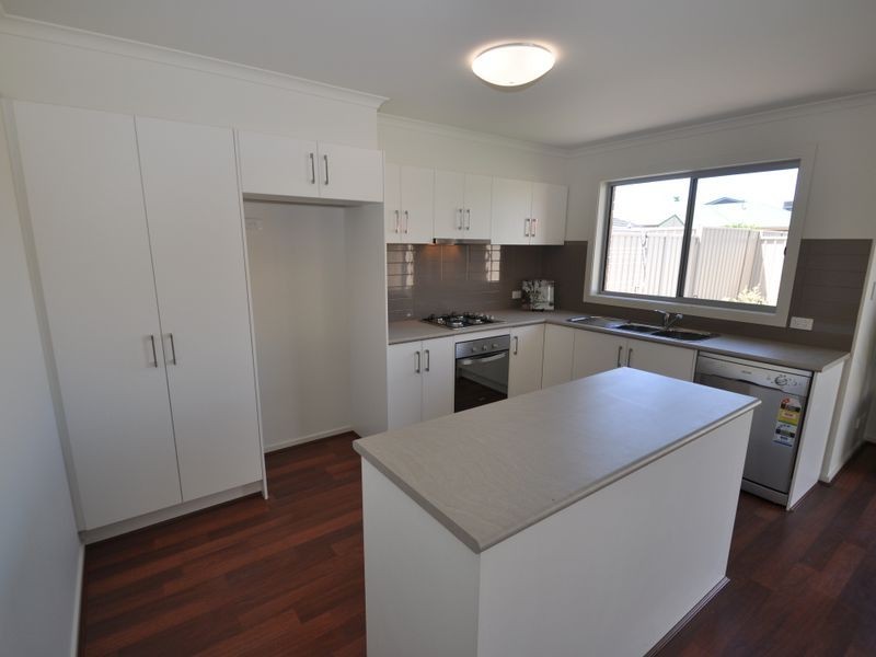 60 Quinliven Road, Aldinga Beach SA 5173