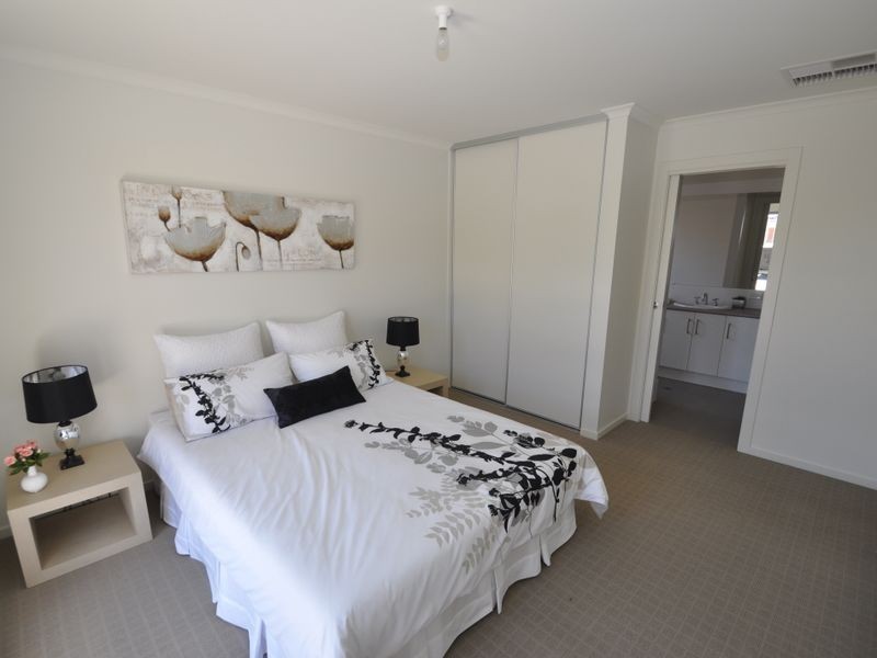 60 Quinliven Road, Aldinga Beach SA 5173