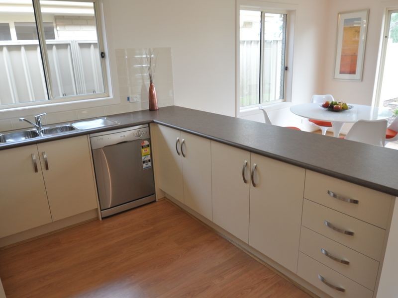 60 Quinliven Road, Aldinga Beach SA 5173