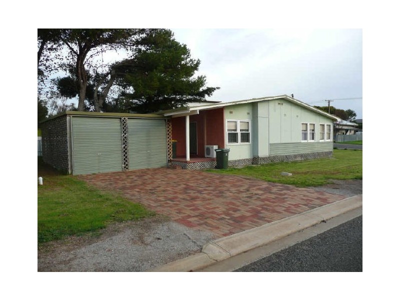 1 Wellington Avenue, Sellicks Beach SA 5174