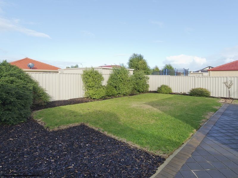 23 Barracoota Crescent, Aldinga Beach SA 5173