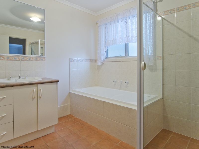 23 Barracoota Crescent, Aldinga Beach SA 5173