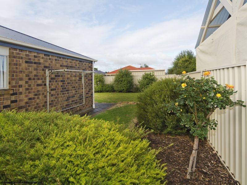 23 Barracoota Crescent, Aldinga Beach SA 5173