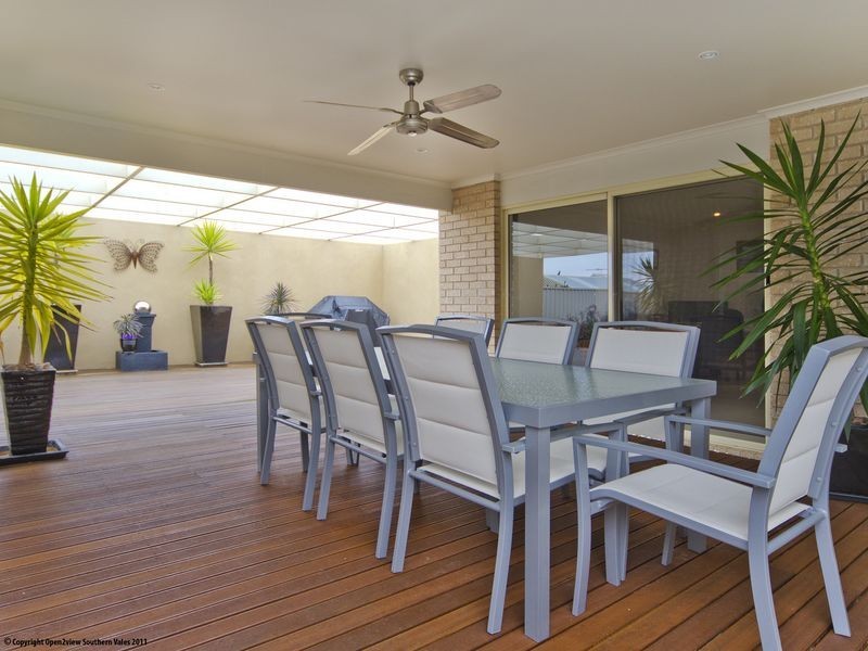 4 Henley Circuit, Seaford Rise SA 5169