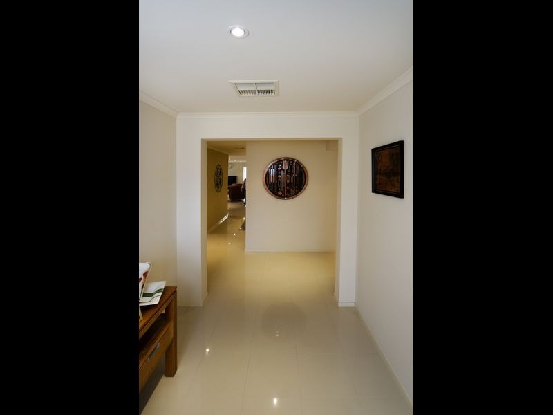 4 Henley Circuit, Seaford Rise SA 5169