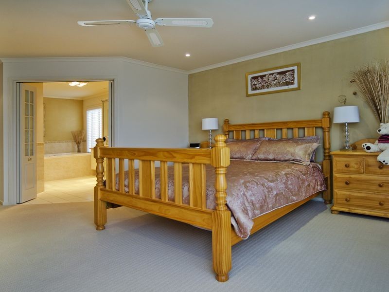 4 Henley Circuit, Seaford Rise SA 5169