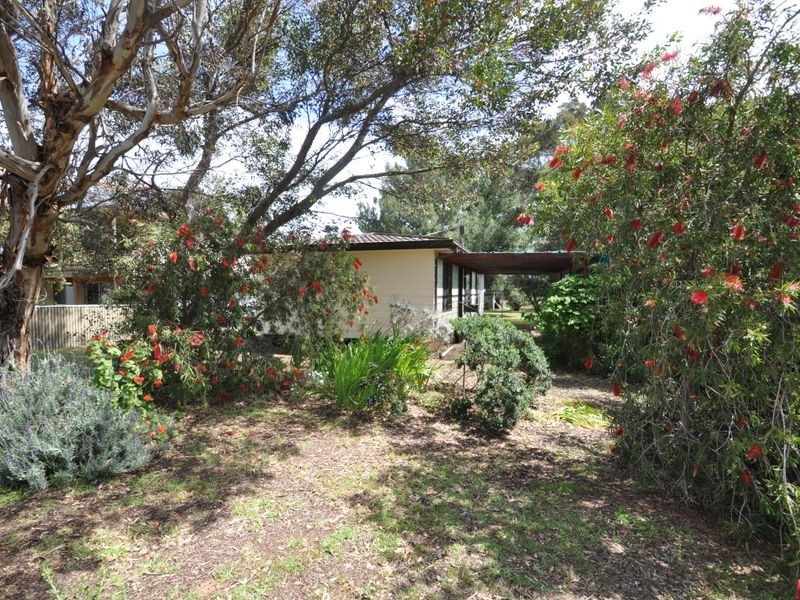 28 Whinnerah Avenue, Aldinga Beach SA 5173