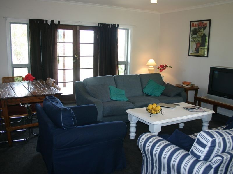 1 M.G. Place, Port Willunga SA 5173