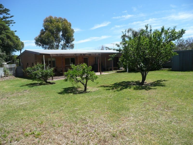 1 M.G. Place, Port Willunga SA 5173