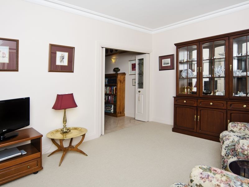 12 Vine Street, Mclaren Vale SA 5171