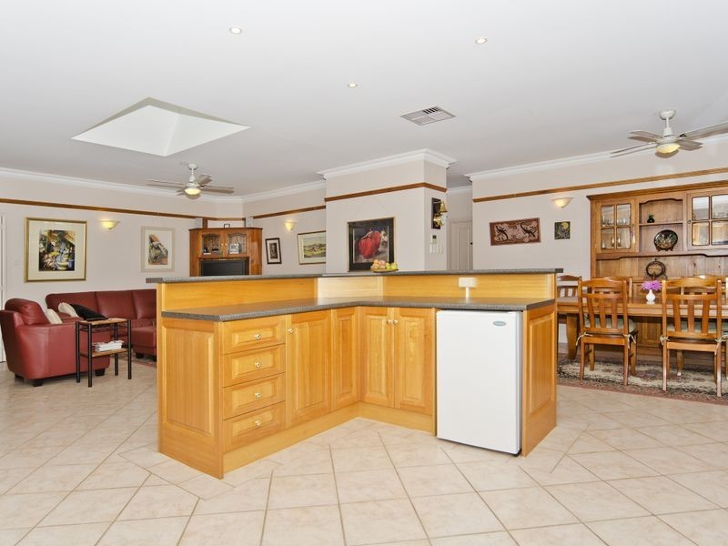 12 Vine Street, Mclaren Vale SA 5171