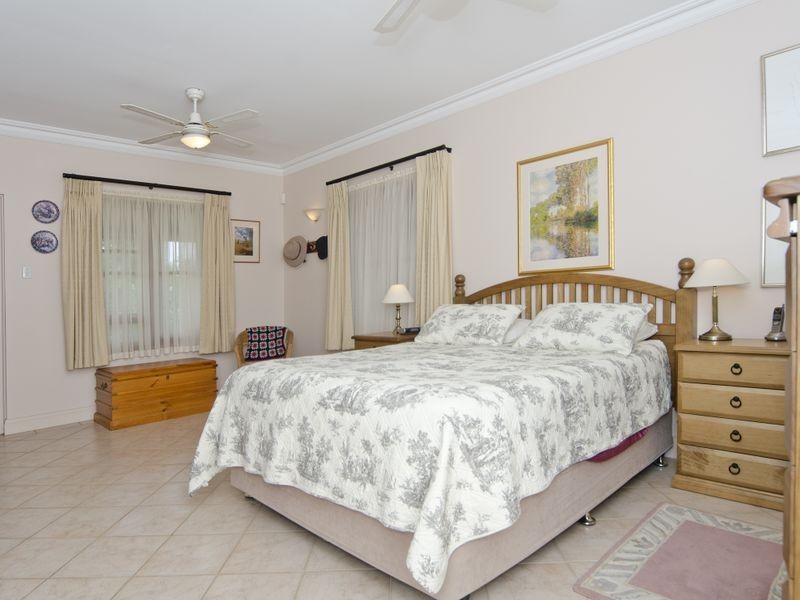 12 Vine Street, Mclaren Vale SA 5171