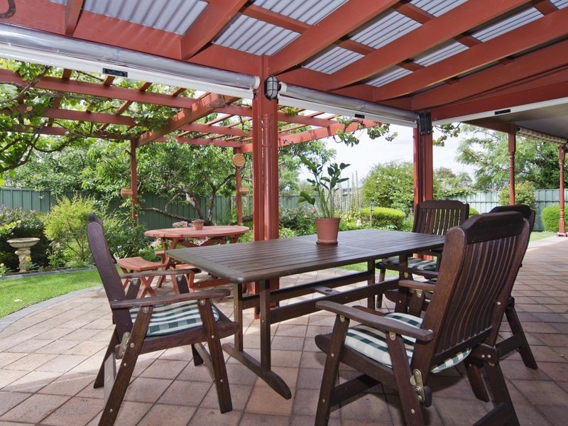 12 Vine Street, Mclaren Vale SA 5171