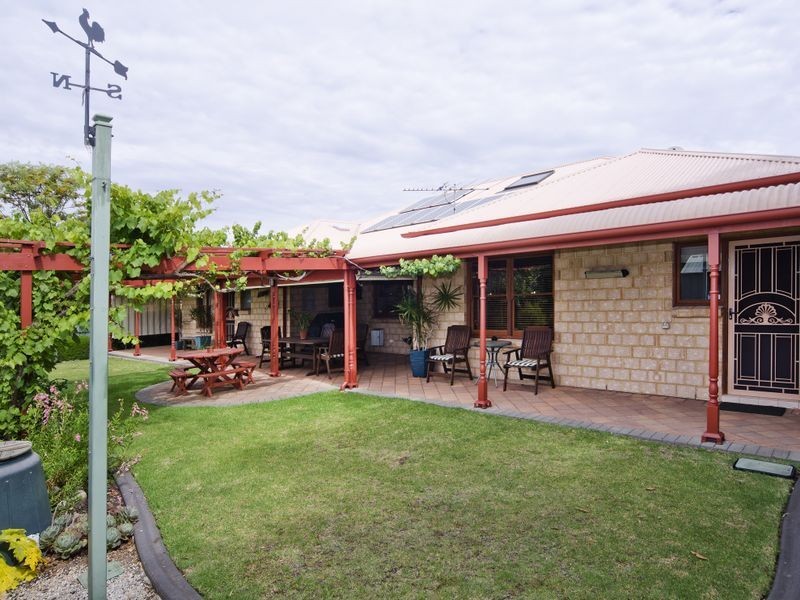 12 Vine Street, Mclaren Vale SA 5171