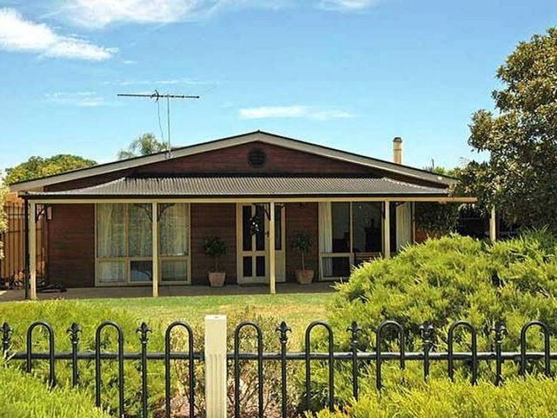 6 McBurney Crescent, Aldinga Beach SA 5173