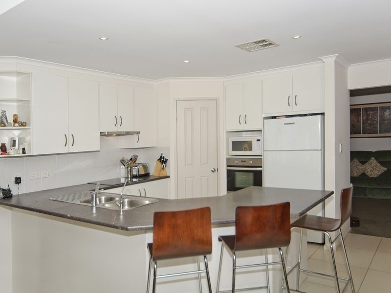 51 Nicholl Avenue, Aldinga Beach SA 5173