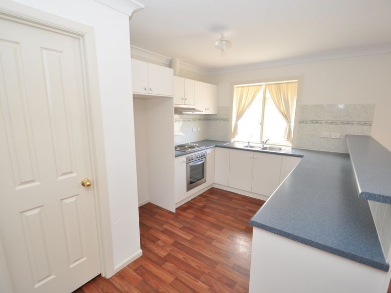 2 Cockle Avenue, Aldinga Beach SA 5173